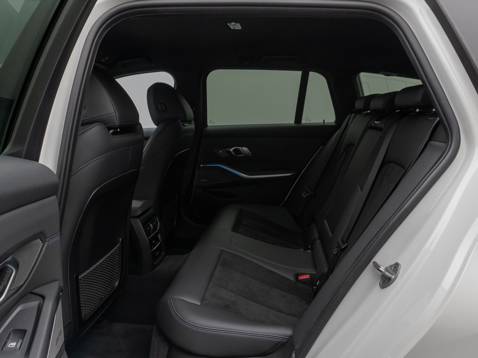 Fahrzeugabbildung BMW 330e M Sport Kamera DAB H/K Geschwind Parkassist