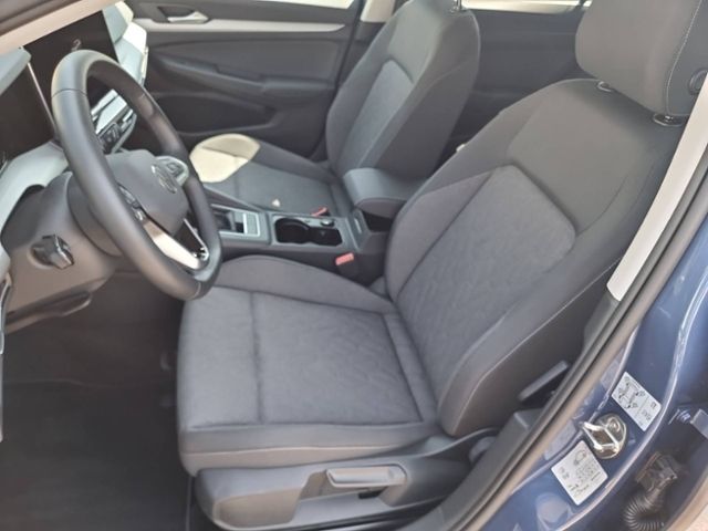 Fahrzeugabbildung Volkswagen Golf VIII 1.5 TSI LIFE SHZ LED-PLUS NAVI KLIMA K