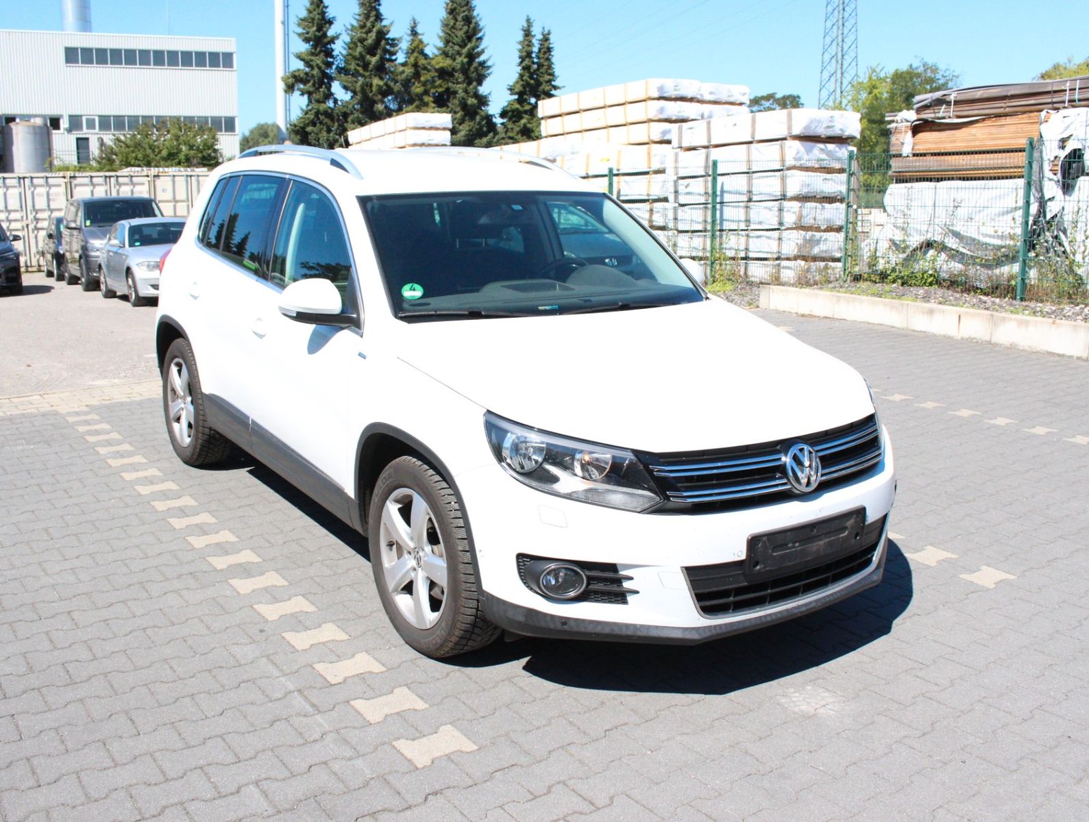 Fahrzeugabbildung Volkswagen Tiguan 2.0 TDI 81 BlueMot Tec CUP Sport & Style