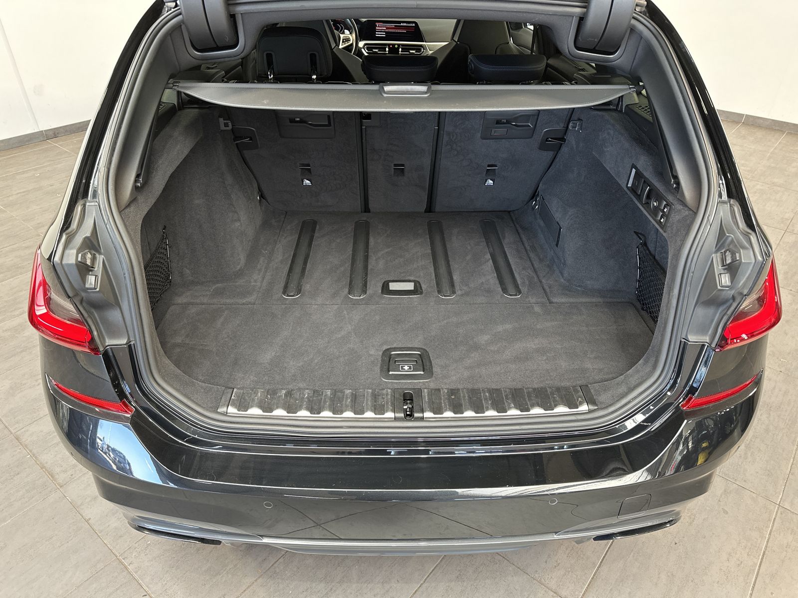 Fahrzeugabbildung BMW M340d Touring xDrive NAV+LASER+AHK+ACC+HEADUP+PP