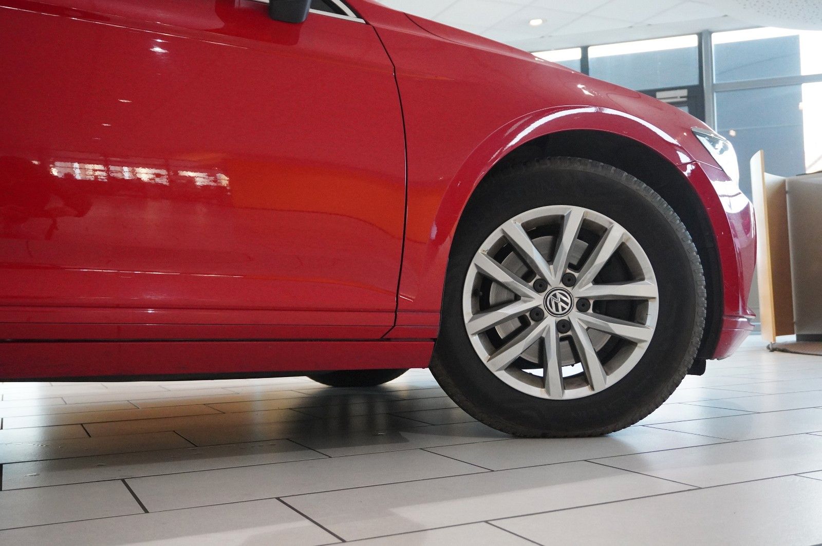 Fahrzeugabbildung Volkswagen Passat Vari. 2.0D COMFORTL. NAVI/LED/SPORT/AHK