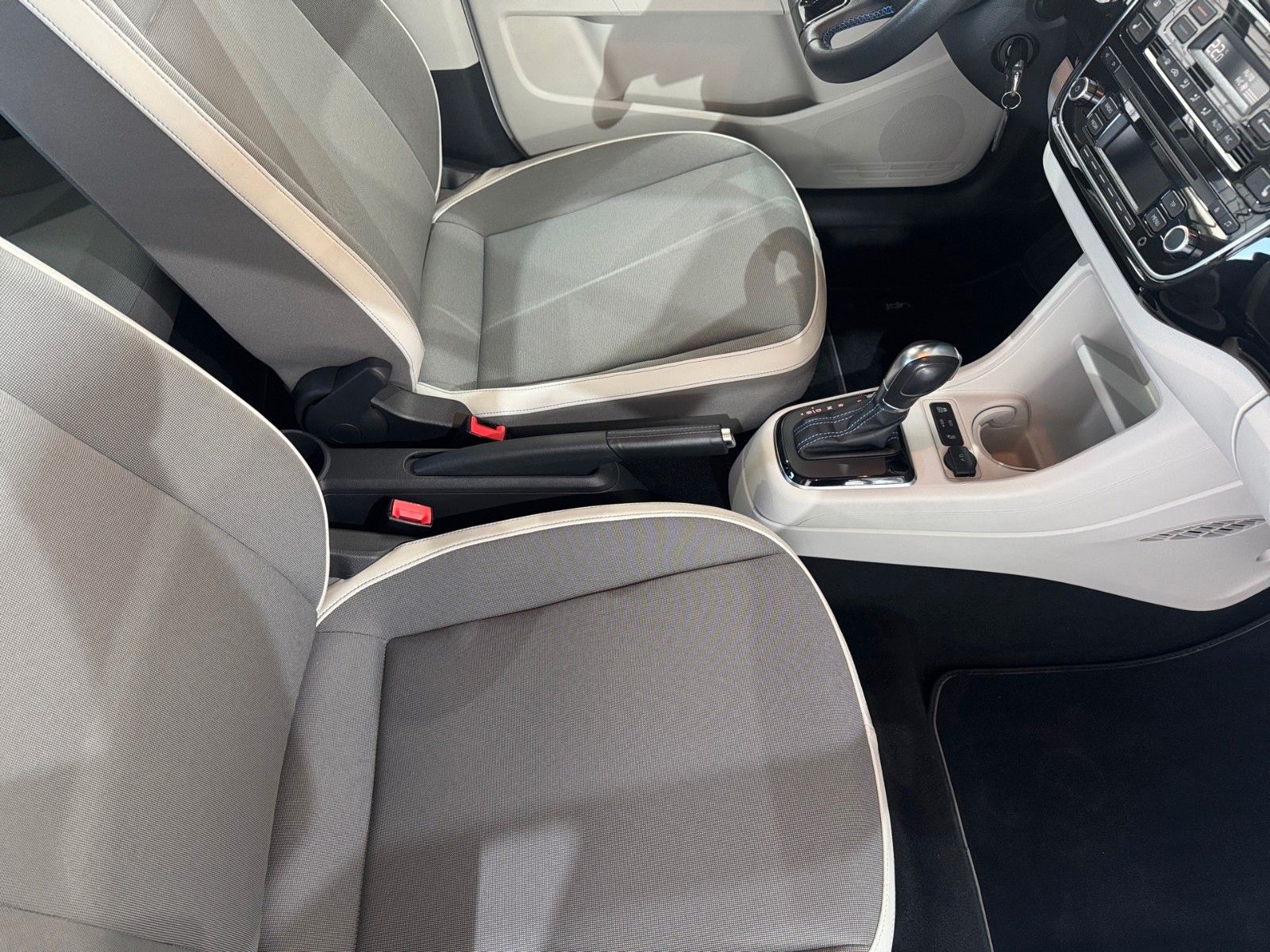 Fahrzeugabbildung Volkswagen e-up! high