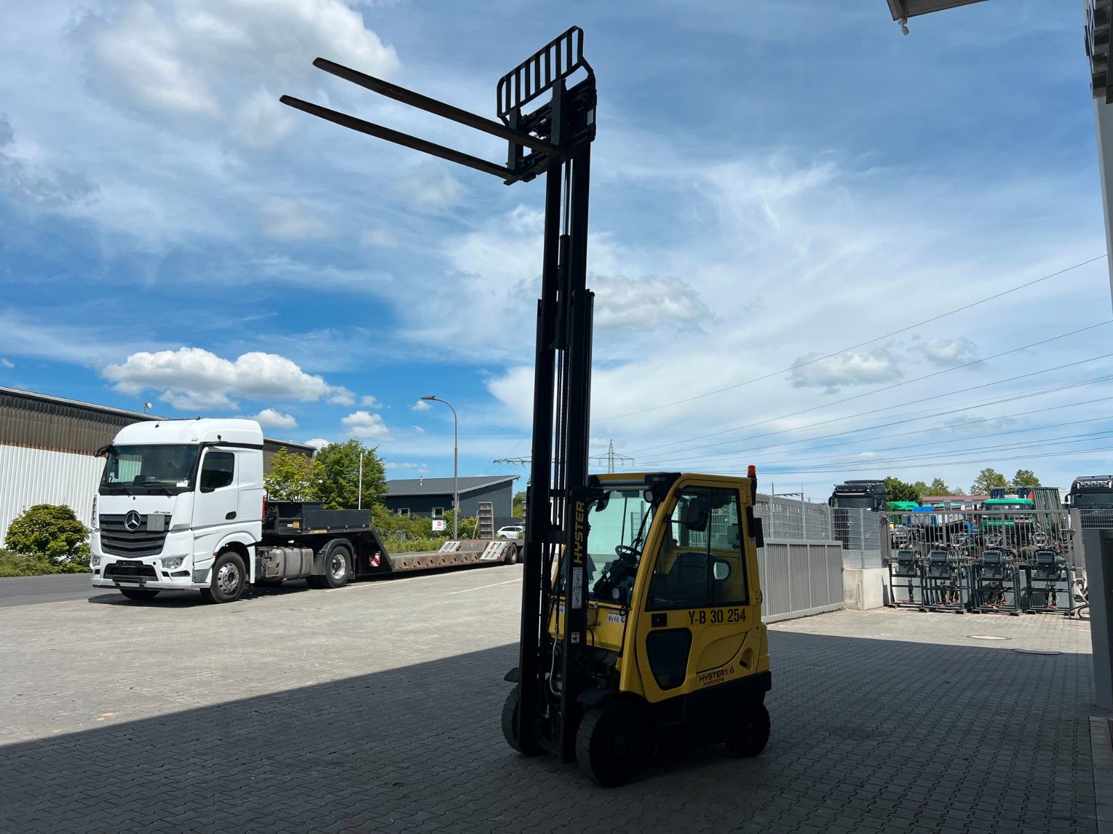 Fahrzeugabbildung Hyster H1.6 FT / Verstellgerät / HH: 4.45m / nur 812h