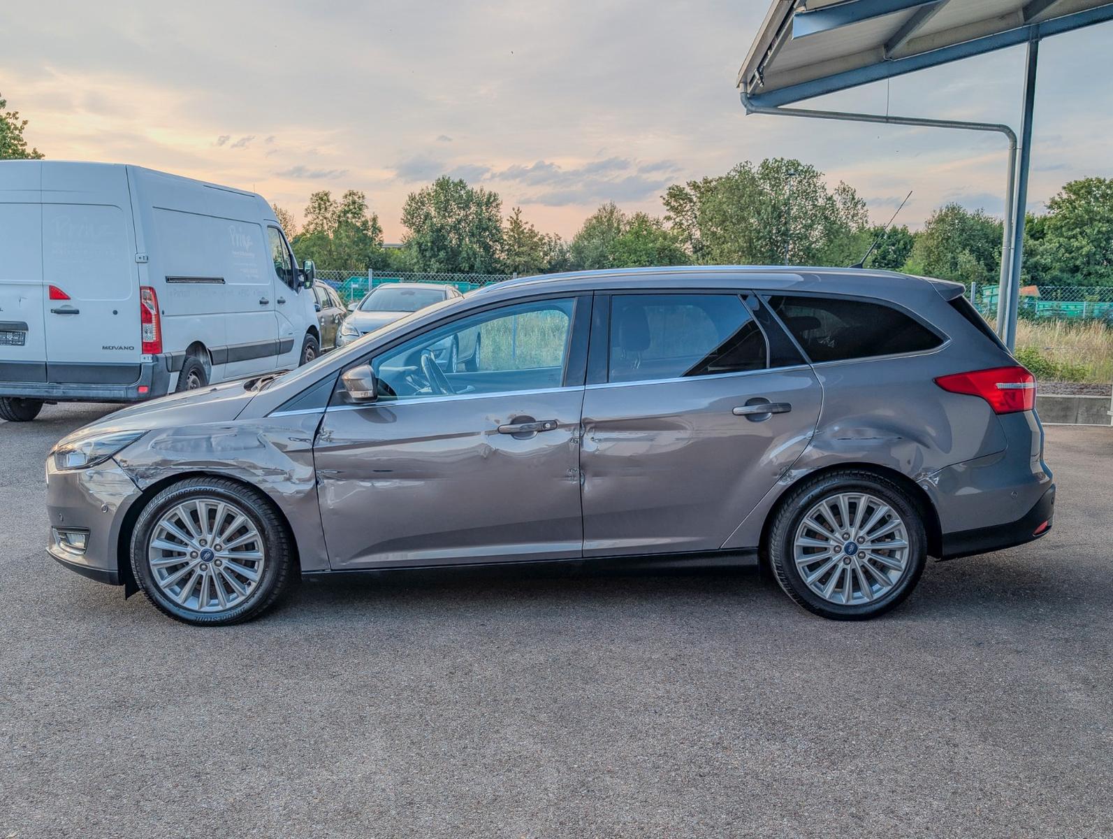 Ford Focus 2015 — photo 7