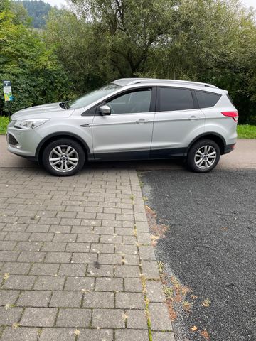 Ford Kuga 2,0 TDCi 4x4 132kW SYNC Edition SYNC Ed...