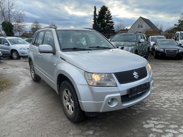 Suzuki Grand Vitara 2.0i benzin 103kw 4x4 Klima