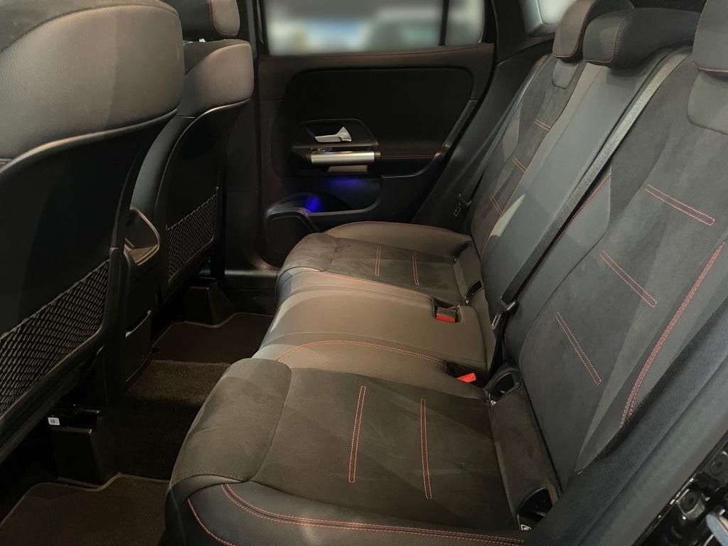 Fahrzeugabbildung Mercedes-Benz GLA 180 AMG AHK Pano LED KeyLess SHZ Sport Navi