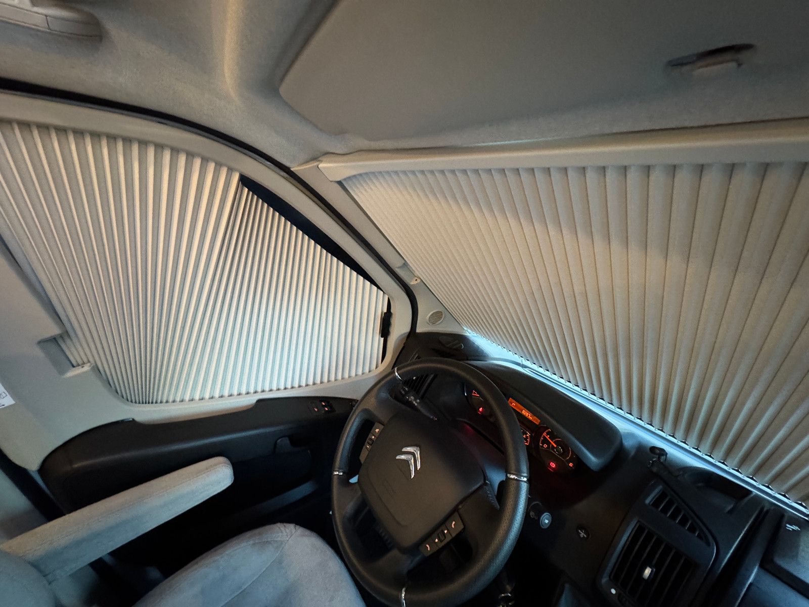 Fahrzeugabbildung LMC TOURER LIFT H 730 G DACHKLIMA SAT SKYROOF HUBBET