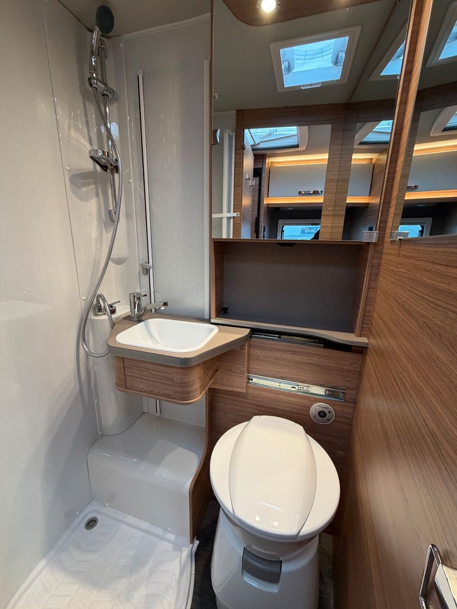 Fahrzeugabbildung Weinsberg CaraCompact 640 MEG Mercedes Sprinter