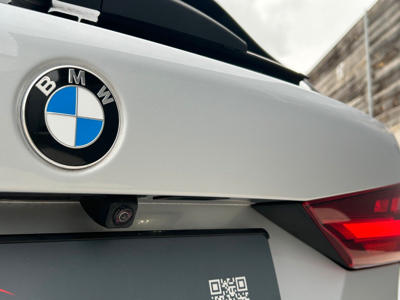 Fahrzeugabbildung BMW 118i Sport Line Kamera Navi SHZ LED GRA Leder