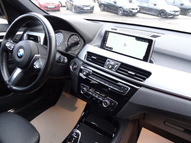 Fahrzeugabbildung BMW X1 xDrive 20i M-Sport/HUD/Pano/Kam/AHK/Navi/