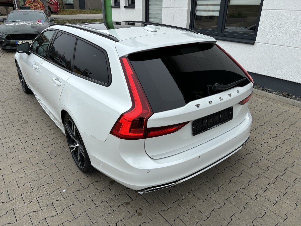 Volvo V90 (D4 R-Design Leder/Panorama/ACC/20Zoll/DAB/)