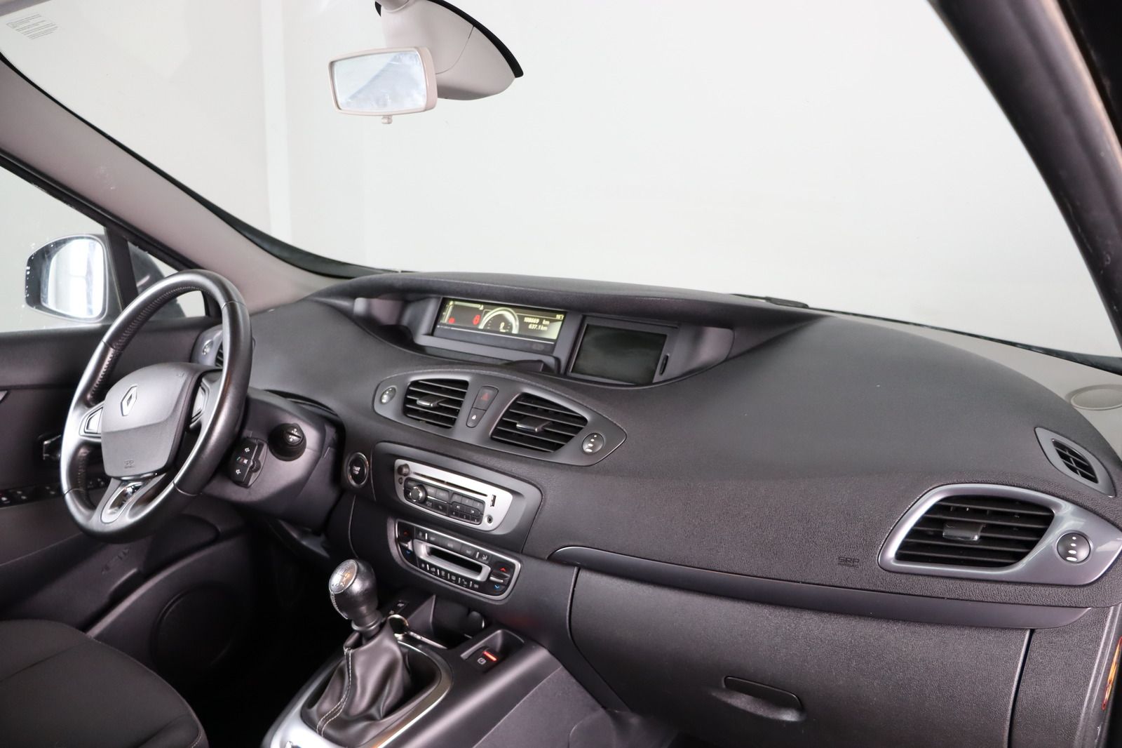 Fahrzeugabbildung Renault Grand Scenic III 1.4 dCi Limited * 7 Sitzer * Na