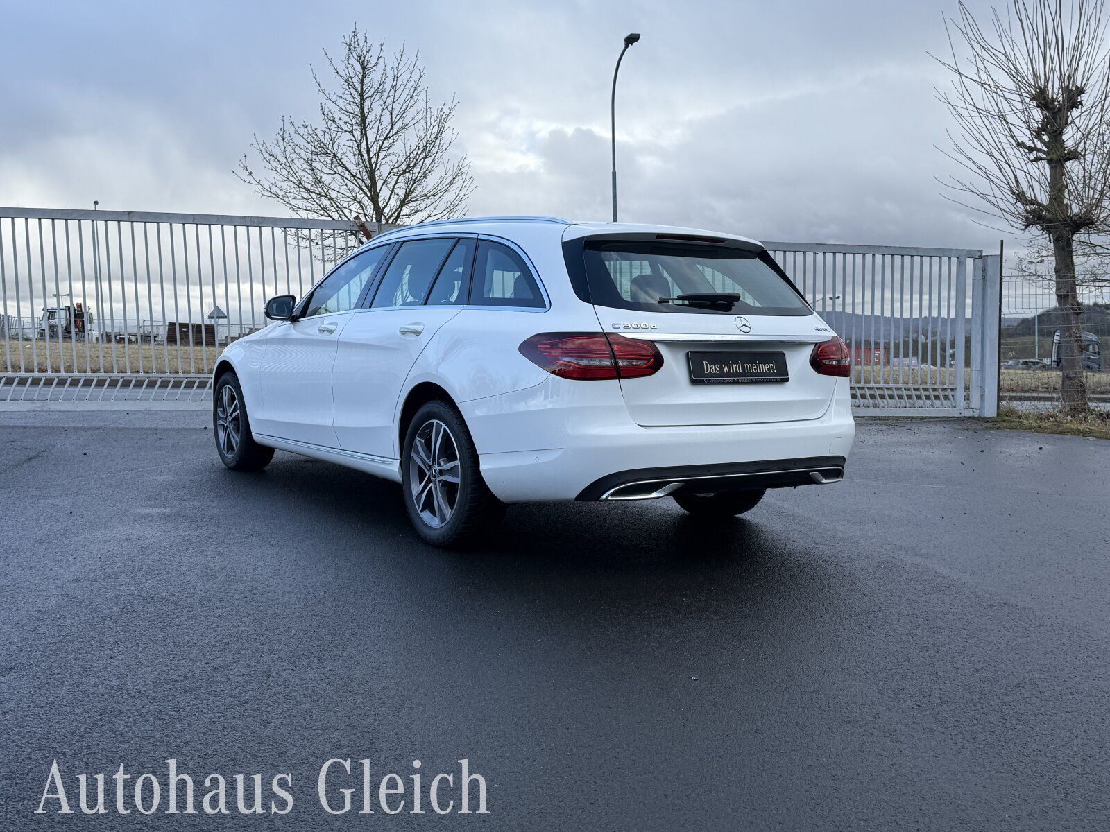 Fahrzeugabbildung Mercedes-Benz C 300 d 4MATIC T-Modell AVANTGARDE Exterieur/LED