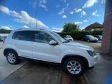 Volkswagen Tiguan Track & Avenue  !!! Automatik!!! D - Volkswagen Tiguan aus 2010