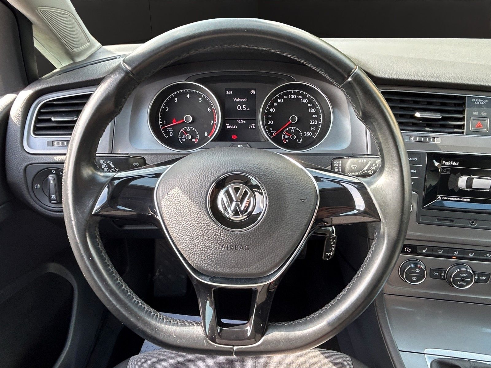 Fahrzeugabbildung Volkswagen Golf VII Lim. Trendline BMTKlimaaut./5Türig/