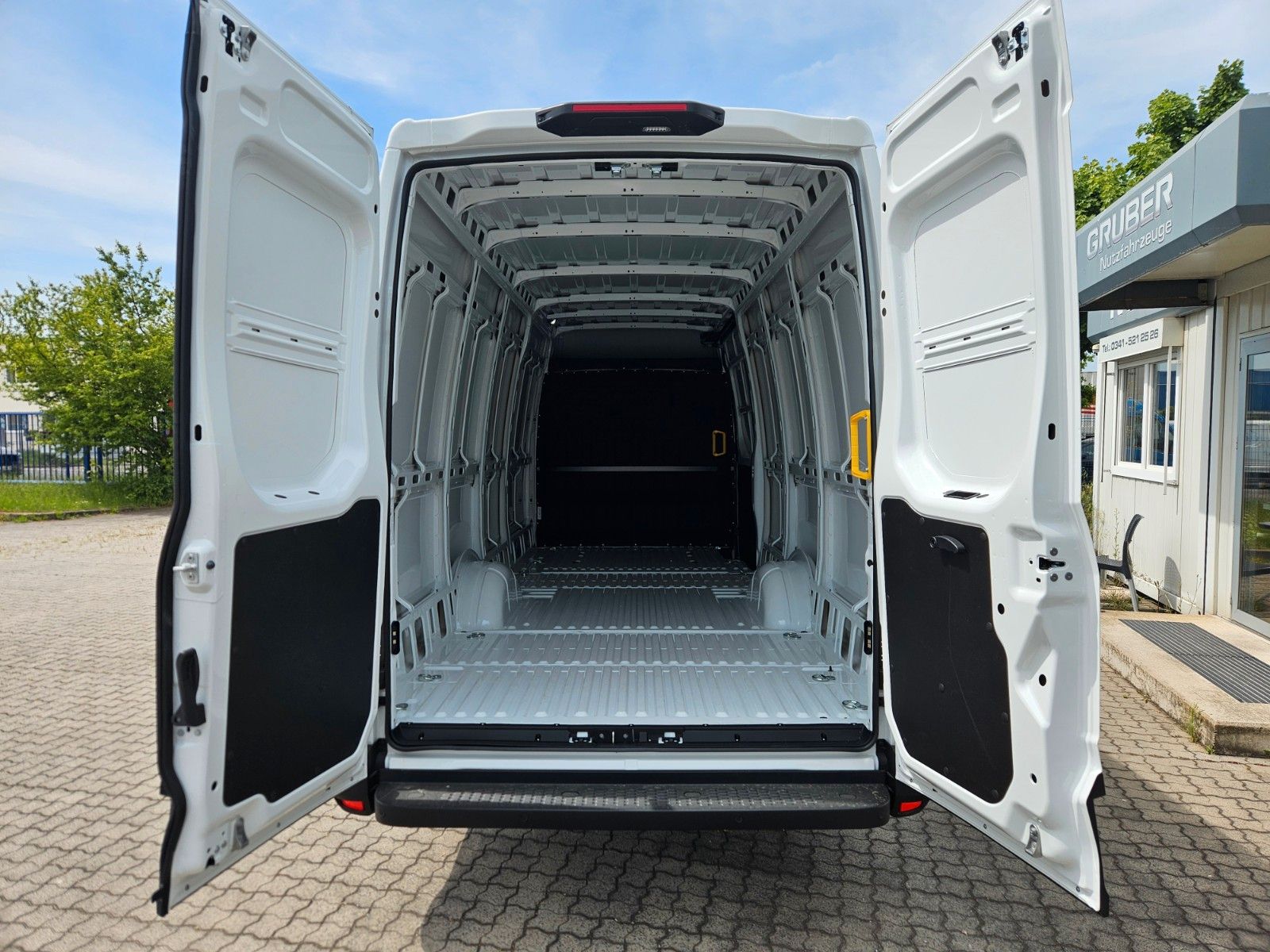 Fahrzeugabbildung Iveco Daily 35S16H 3.0A8 V Y