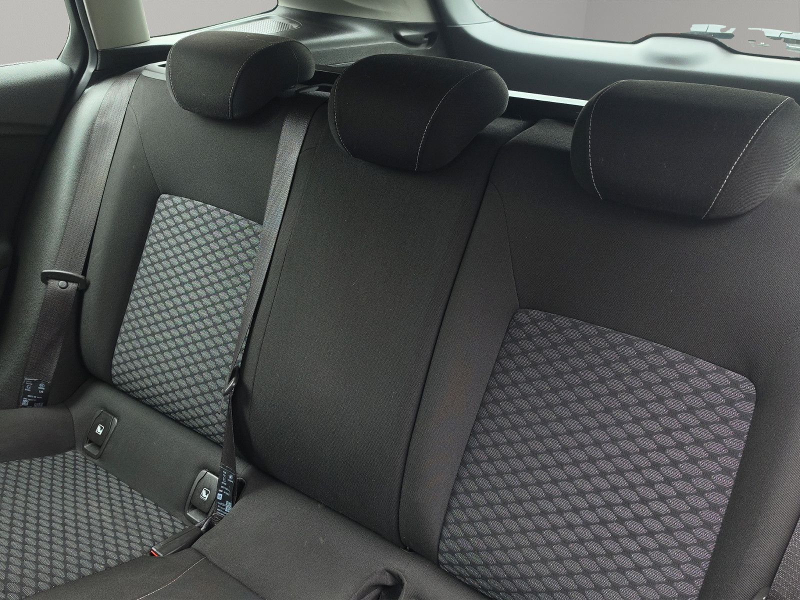 Fahrzeugabbildung Opel Astra K Sports Tourer Edition*NAVI*TEMPOMAT*PDC