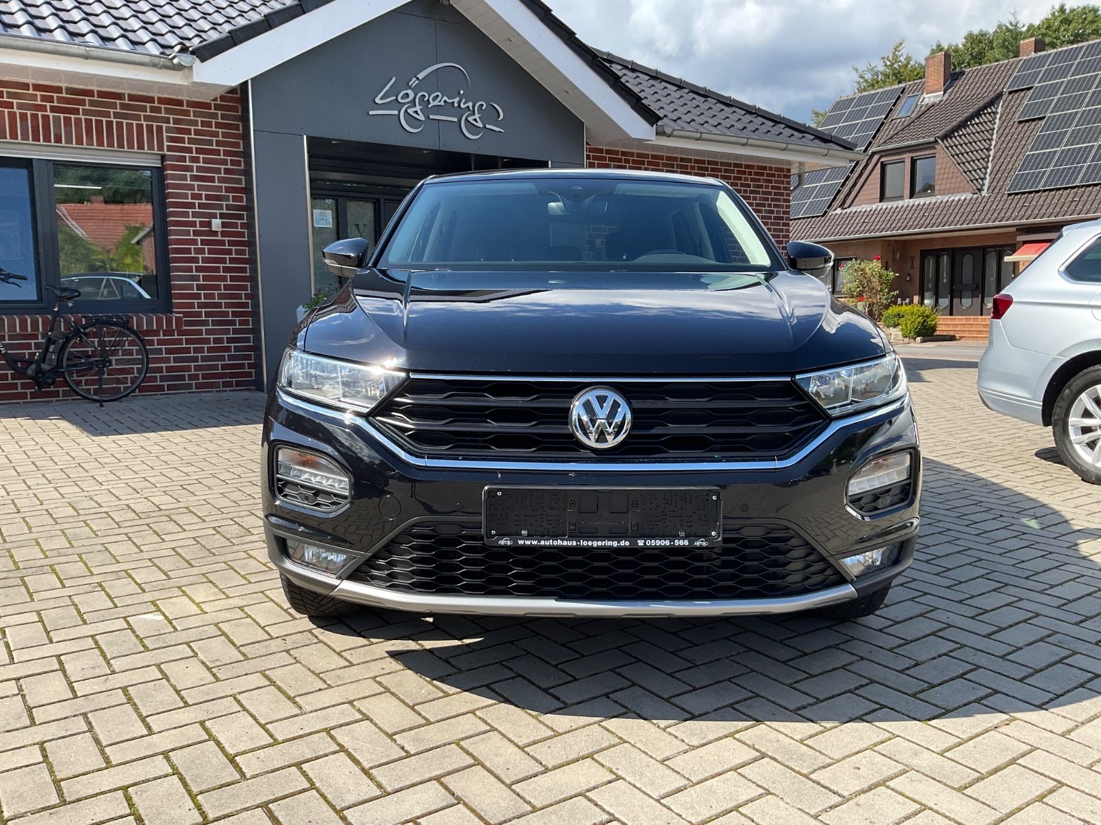 Fahrzeugabbildung Volkswagen T-Roc 1.5 TSI DSG,AHK,Navi,CarPlay
