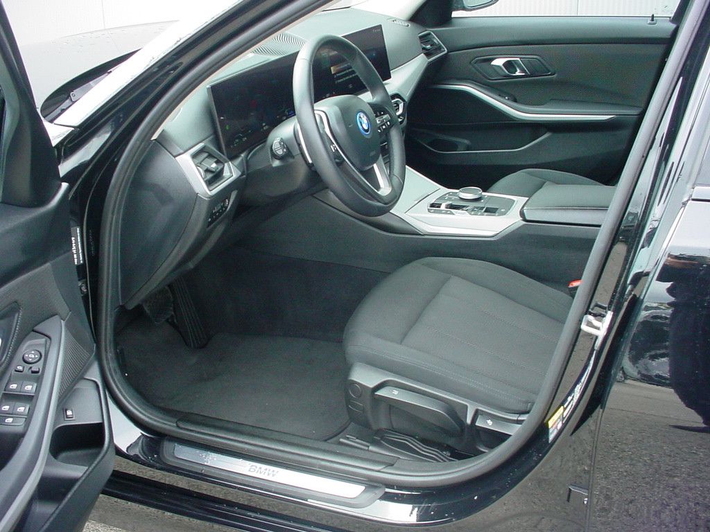 BMW 320E *Curved Display*PDC*Navi*LED foto 10