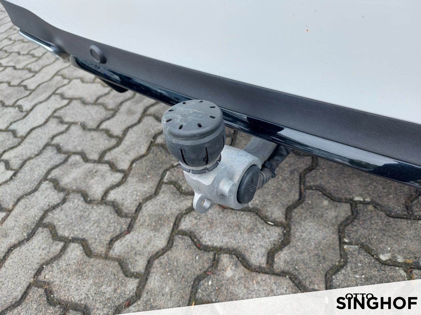 Fahrzeugabbildung Mercedes-Benz E 220 d T 4matic AMG Pano+AHK+Airmatic+dynam.LED