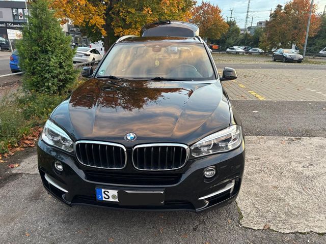 BMW X5 xDrive30d *Pano*Stop&Go*AHK 3,5T*