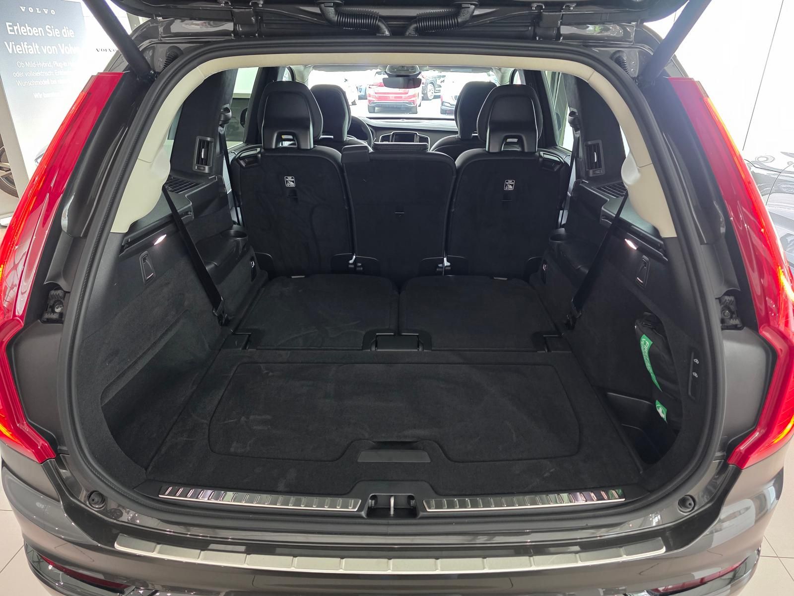 Volvo XC90 Ultra Dark Recharge Plug-In Hybrid AWD foto 20