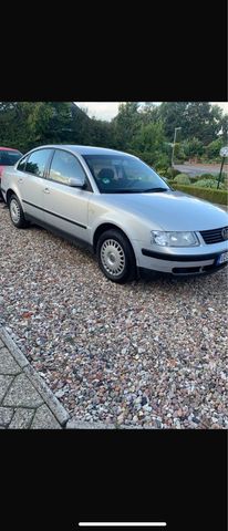 Volkswagen Vw Passat 1,8 Benziner Automatik