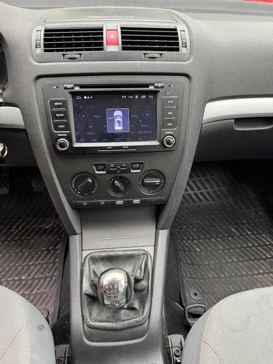 Skoda Octavia 2005 — photo 32