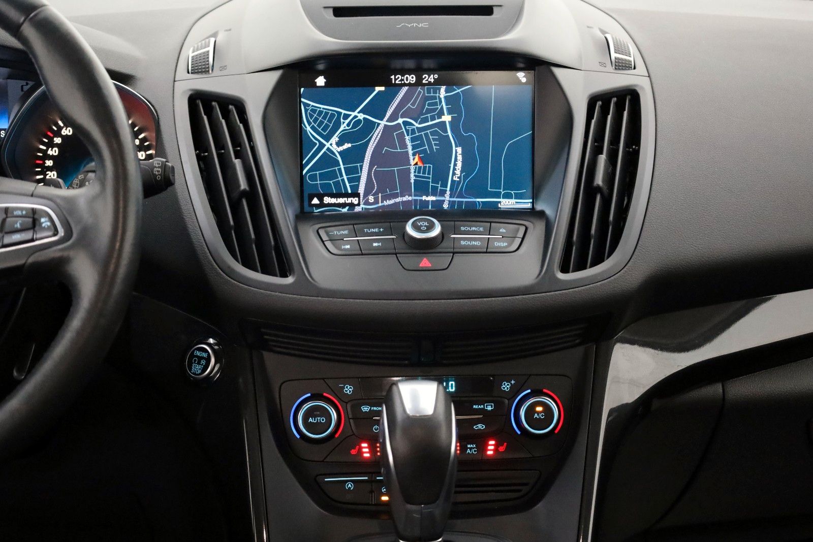 Fahrzeugabbildung Ford Kuga Titanium T.Leder,Navi,Keyless,SH,PDC,AHK