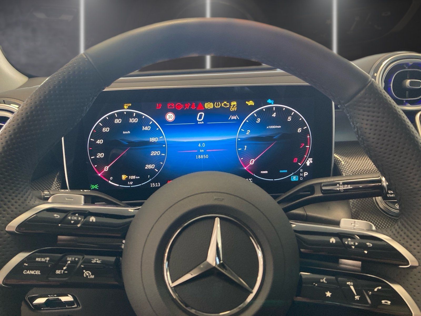Fahrzeugabbildung Mercedes-Benz GLC 300 4M AMG Plus*Pano*HUD*AHK*Distro*360°*20"