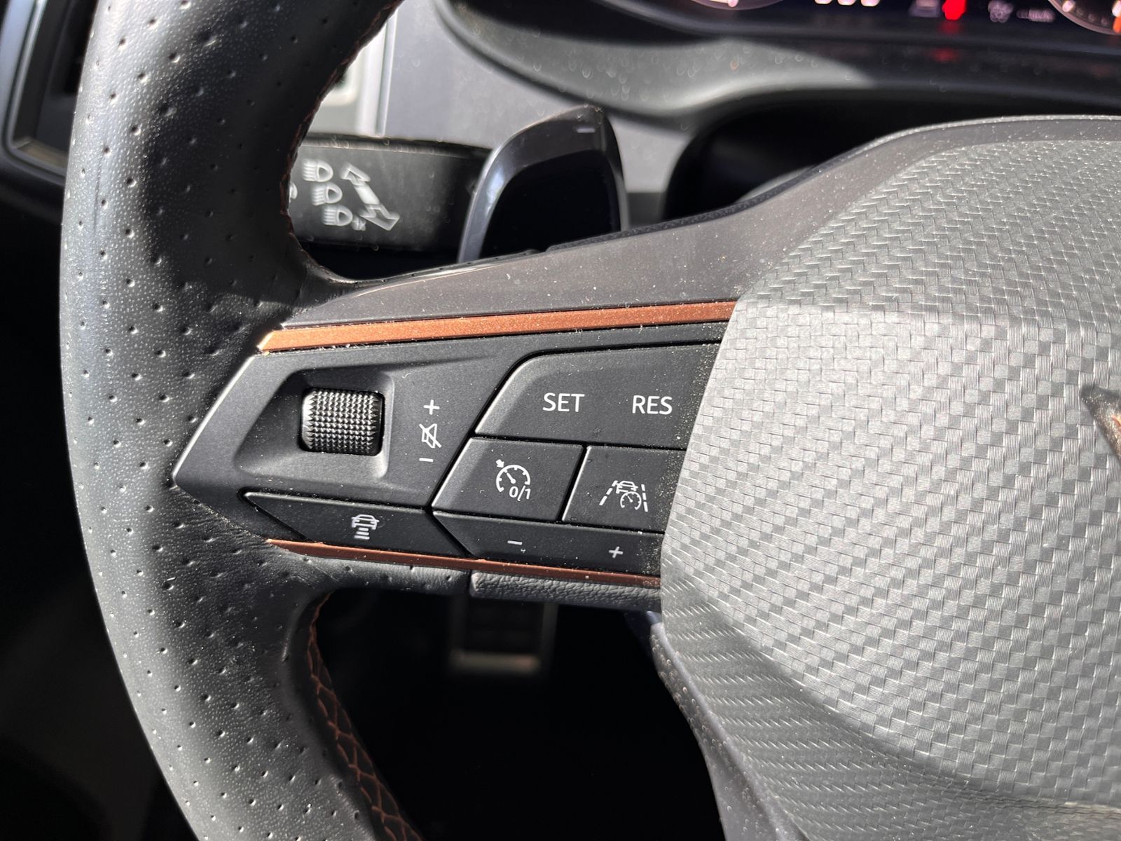 Fahrzeugabbildung CUPRA Ateca 4Drive AHK PANO LED NAVI 360° KAM