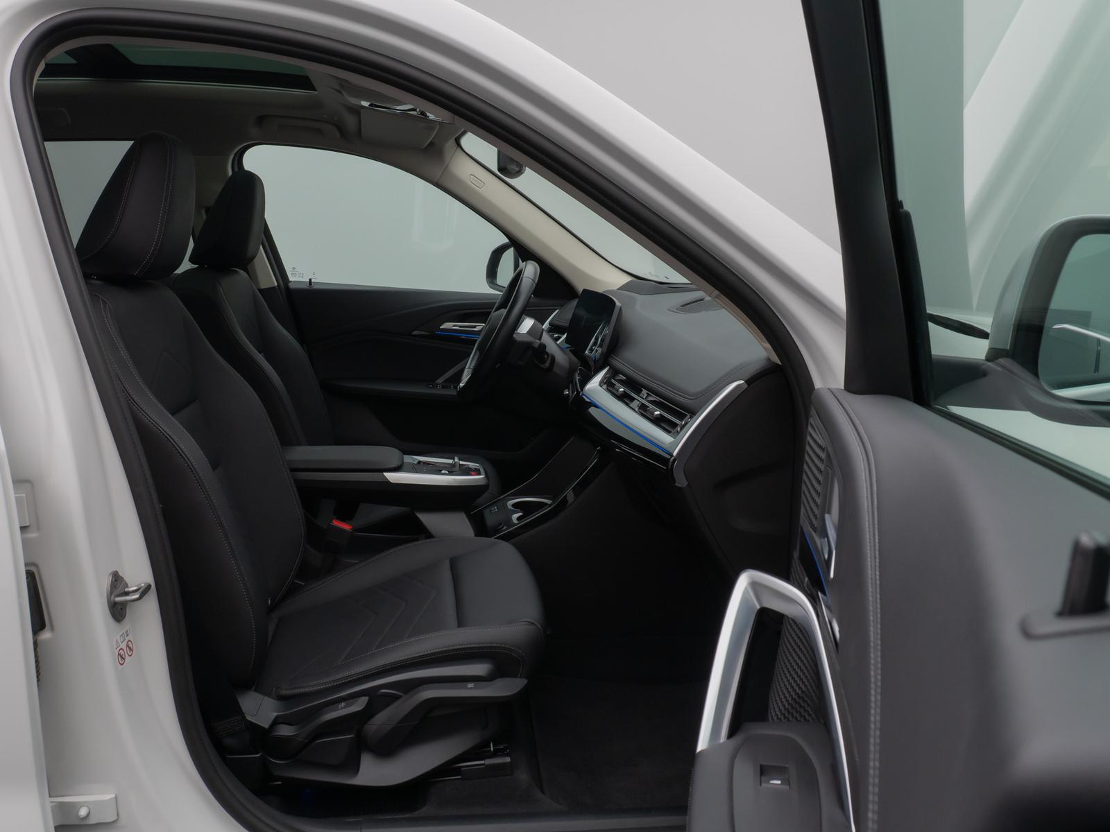 BMW X1 xD20d xLine 360°Panorama HUD DAB Komfort AHK, миниатюра 24