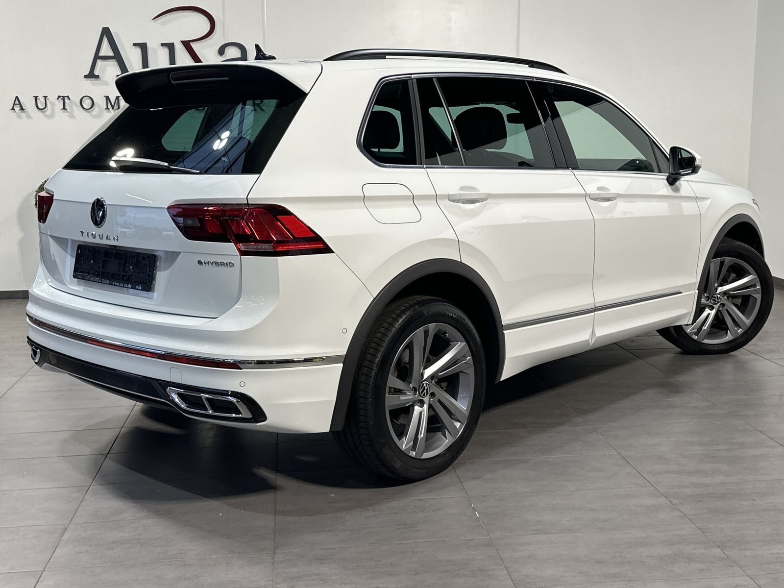Fahrzeugabbildung Volkswagen Tiguan 1.4 eHybrid DSG R-Line NAV+LED+ACC+V-COCK