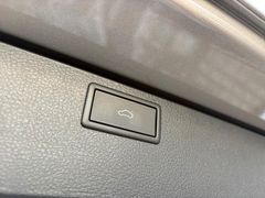 Fahrzeugabbildung Volkswagen T6.1 Multivan Gen. Six 150 PS DSG - VOLL*elek.Tü