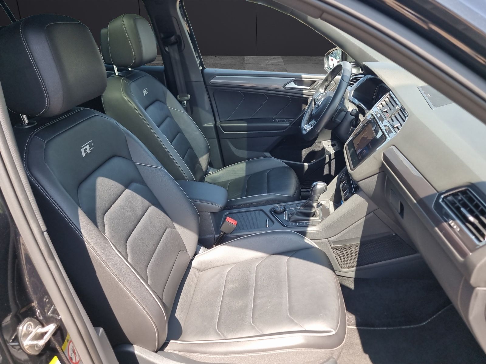 Fahrzeugabbildung Volkswagen Tiguan Allspace Highline 4M TDI DSG LED ACC 19"