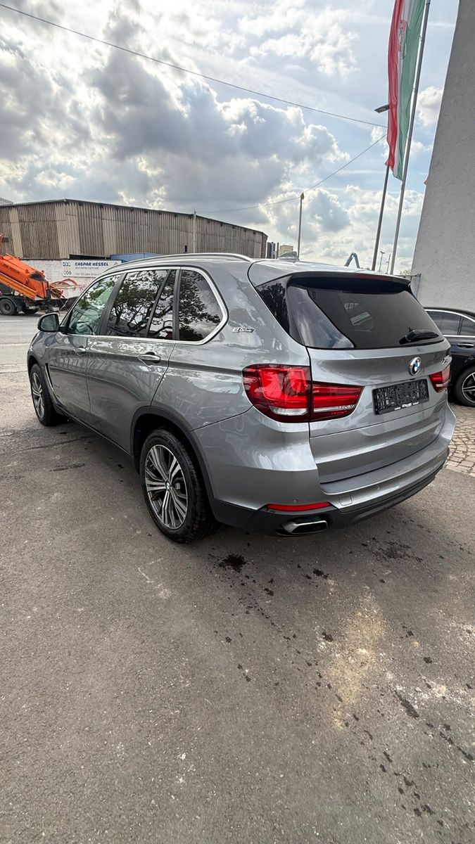 Fahrzeugabbildung BMW X5 xDrive 40 e