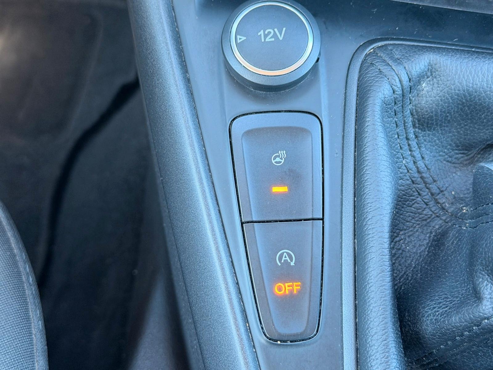 Ford Focus 2015 — photo 12