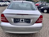 Mercedes-Benz C -Klasse Lim. C 320-Xenon-2xPDC-Navi-Leder-SHZ - Mercedes-Benz C 320 mit Benzin-Antrieb