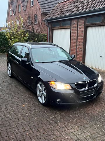 BMW 318i Touring -Automatik-Xenon-Leder