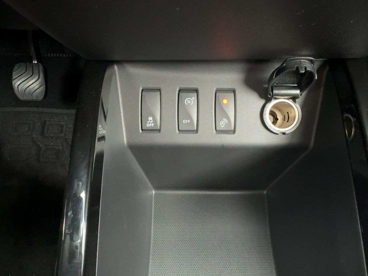 Fahrzeugabbildung Dacia Spring Expression 45 CCS Kamera Navi Klima