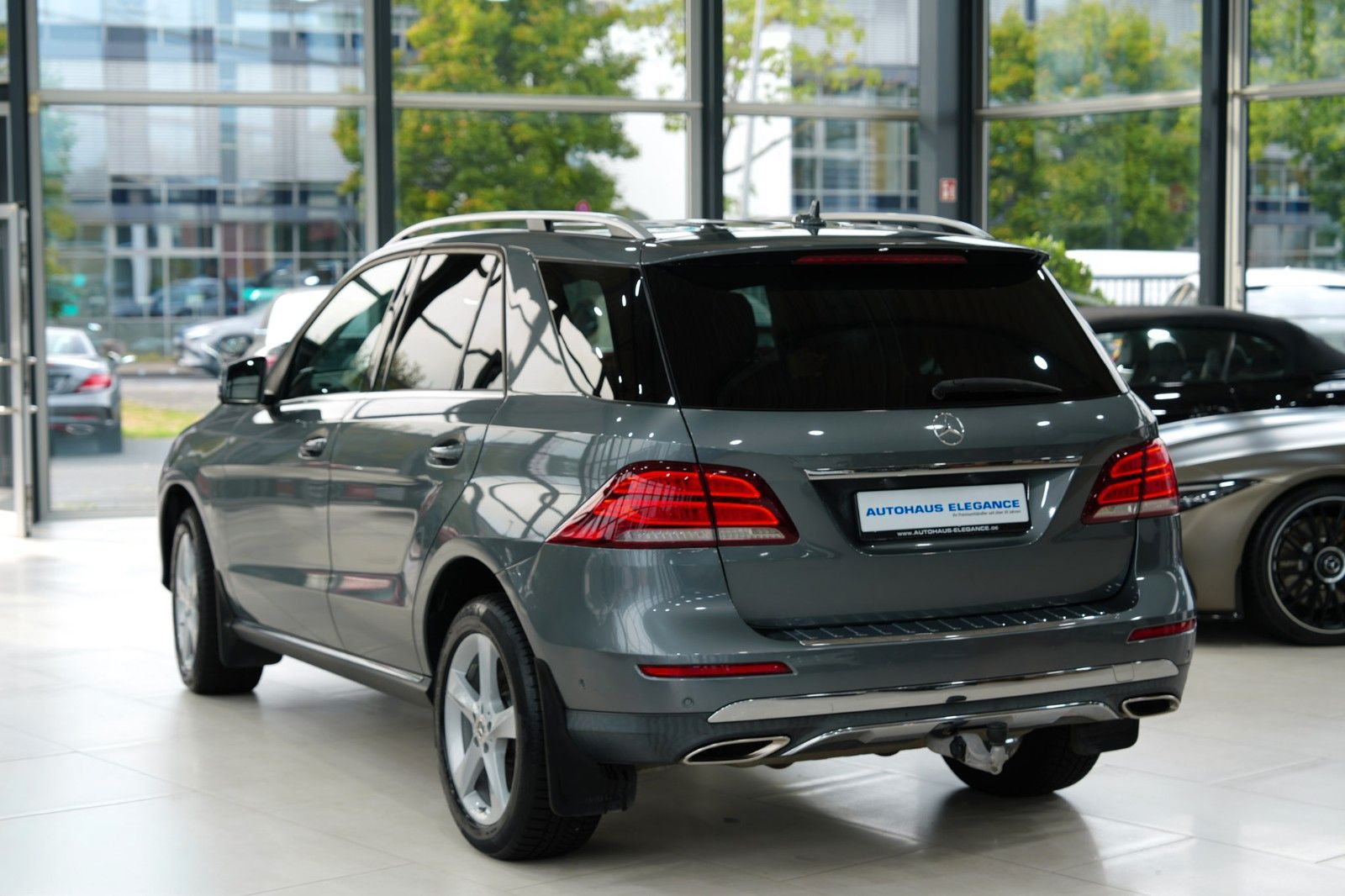 Mercedes-Benz GLE 400 4M 9-G LEDER NAVI SCHIEBEDACH LED 1.HAND foto 3