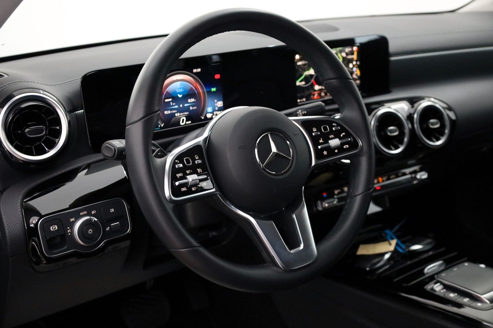 Fahrzeugabbildung Mercedes-Benz CLA 250e SB Progressive,Leder,Navi,LED,Kamera+WR