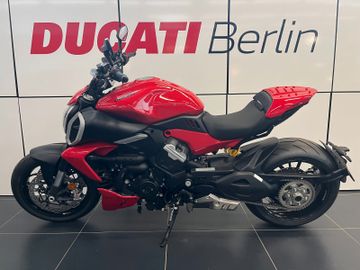 Ducati Diavel V4