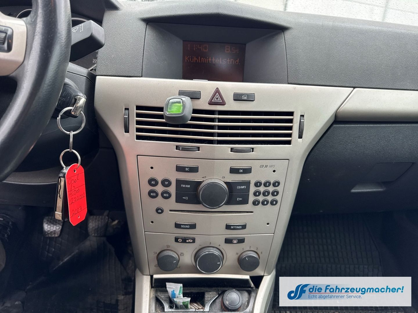 Fahrzeugabbildung Opel Astra H 1,9td Caravan Edition Temp *EXPORT