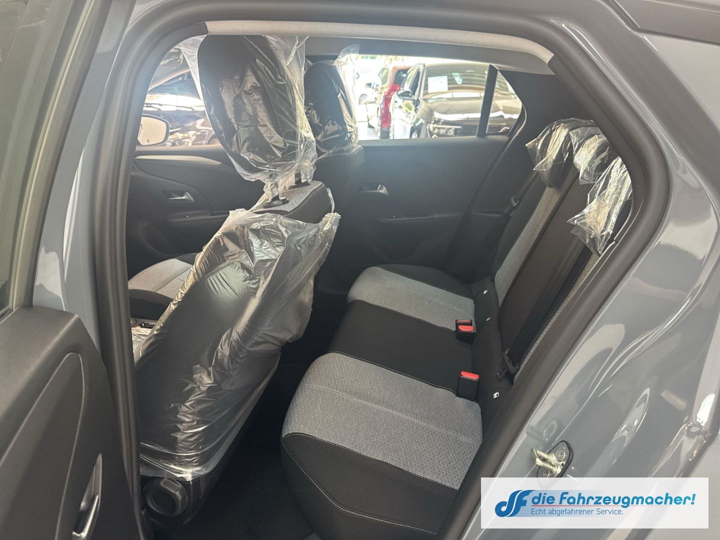 Fahrzeugabbildung Opel Corsa-e Edition Digitales Cockpit Sitzhzg LED Ap