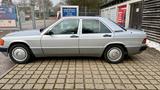 Mercedes-Benz 190 - Mercedes-Benz 190 Oldtimer mit Diesel-Antrieb