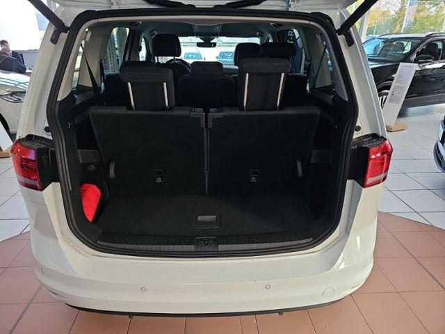 Fahrzeugabbildung Volkswagen Touran 1.5 TSI DSG Highline BLACK STYLE 7-SITZER
