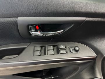 Suzuki S-Cross 1.4 Comfort Automatik LED SH Kamera Navi