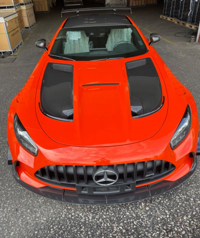 Mercedes-Benz AMG GT BLACK SERIES 730 PS MAGMABEAM